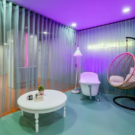 Chillout Dorm By Bookinghost Poznań